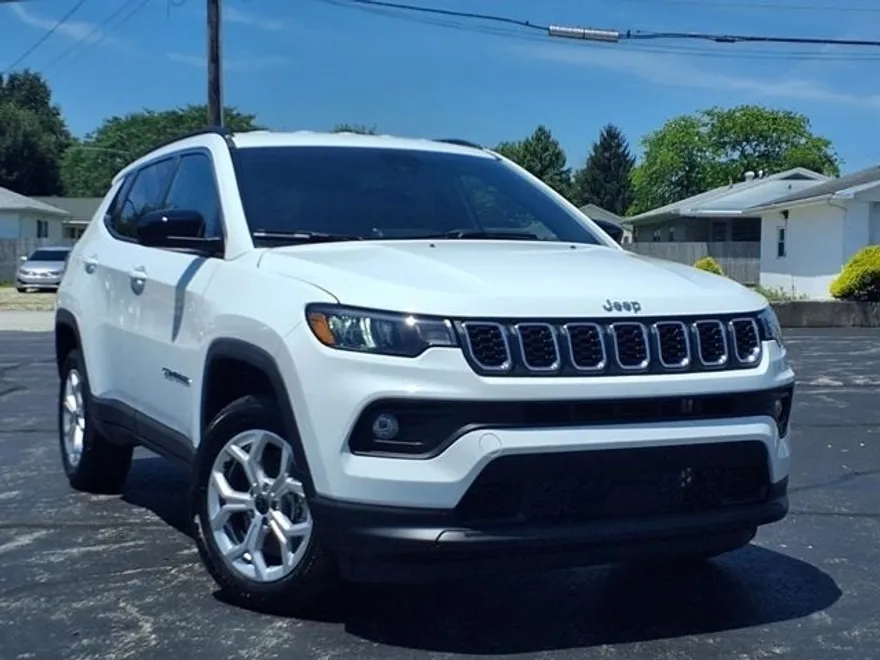 2025 Jeep Compass Latitude photo 1