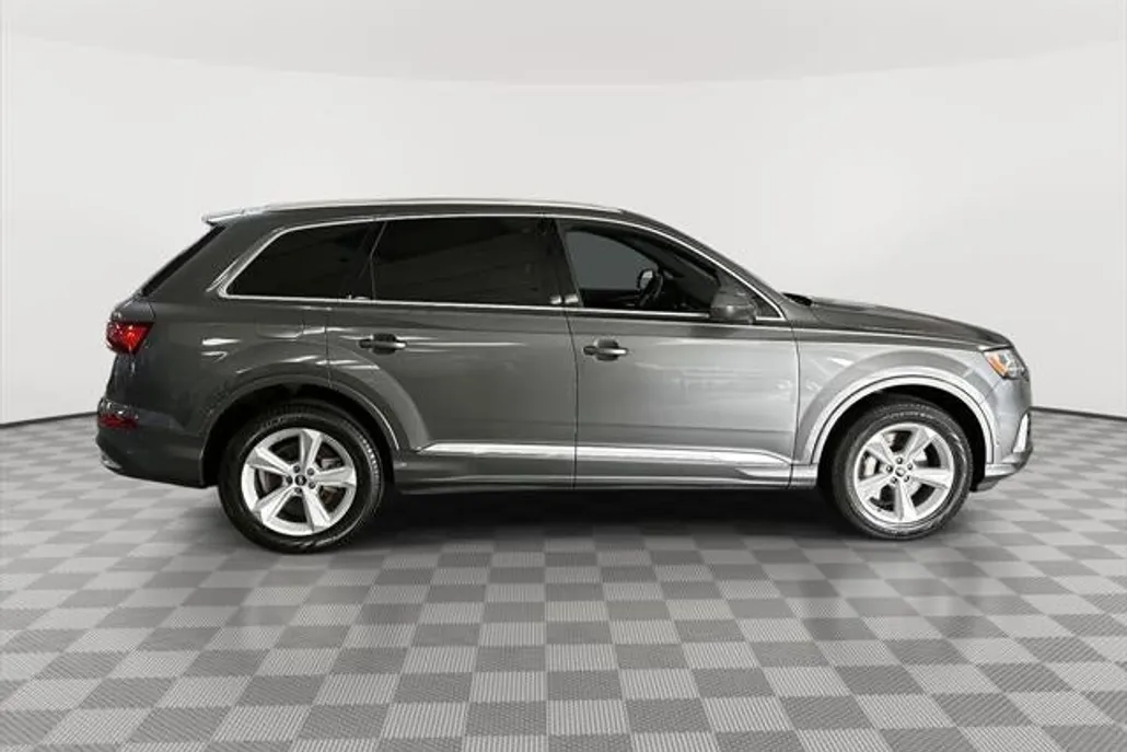 2022 Audi Q7 Premium 45 photo 1