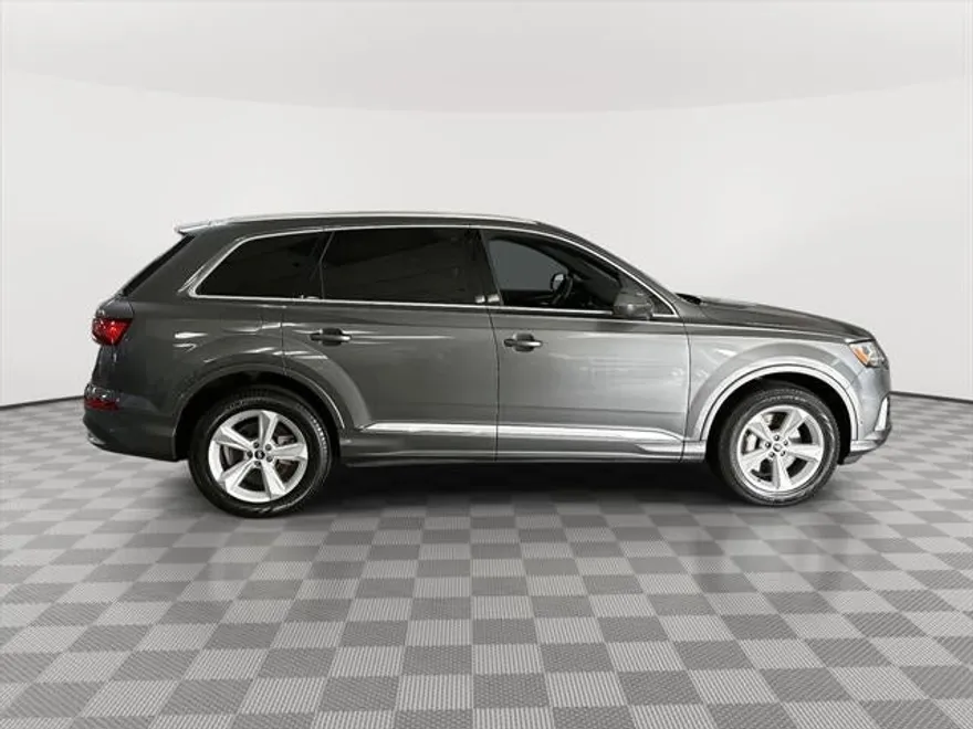 2022 Audi Q7 Premium 45 photo 1