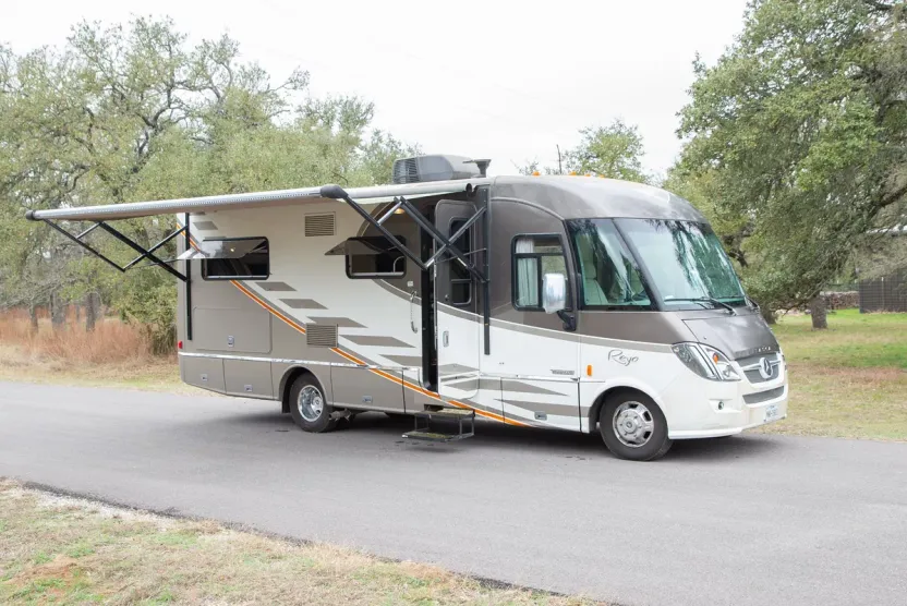 2015 Mercedes Benz Sprinter 3500 photo 1