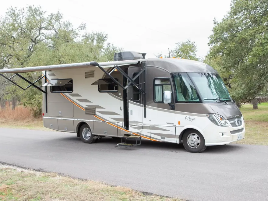 2015 Mercedes Benz Sprinter 3500 photo 1