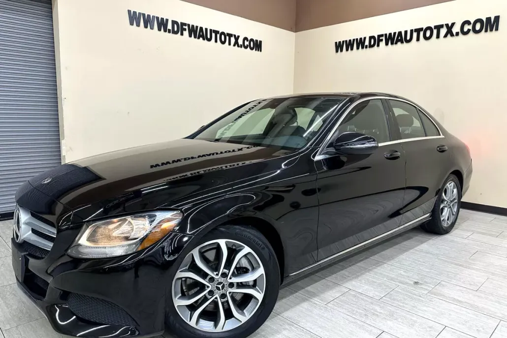 2018 Mercedes Benz C 300 Sedan photo 1