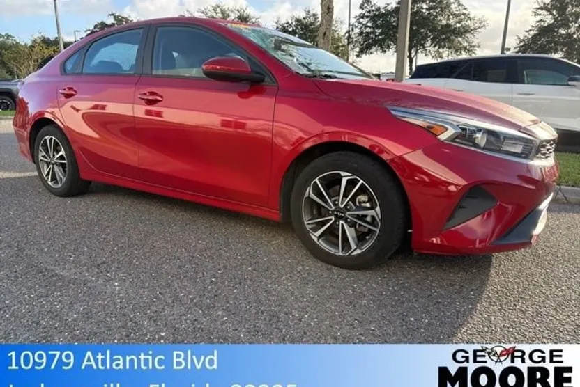 2023 Kia Forte LXS photo 1