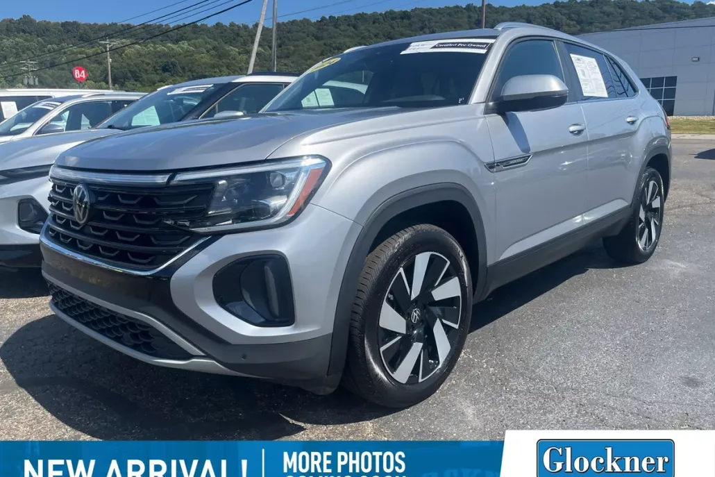 2024 Volkswagen Atlas Cross Sport SE Technology photo 1