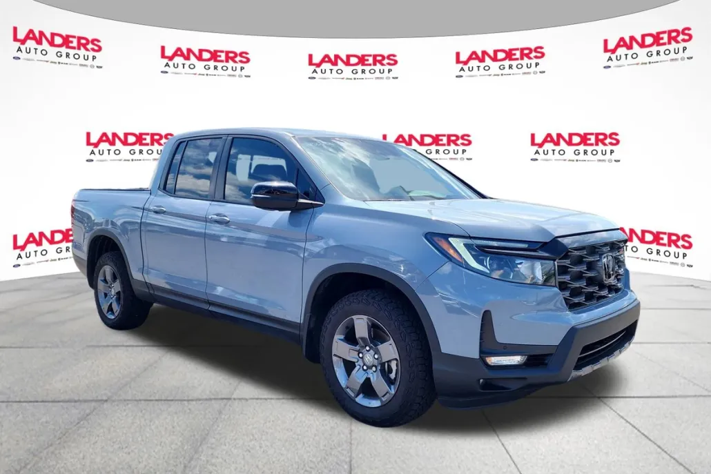 2025 Honda Ridgeline TrailSport photo 1