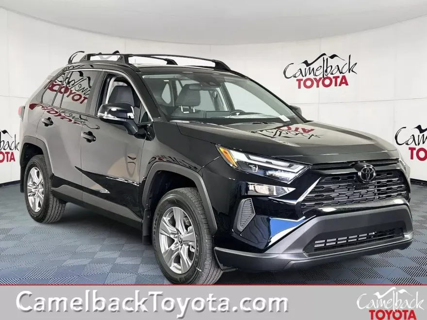 2025 Toyota RAV4 XLE photo 1