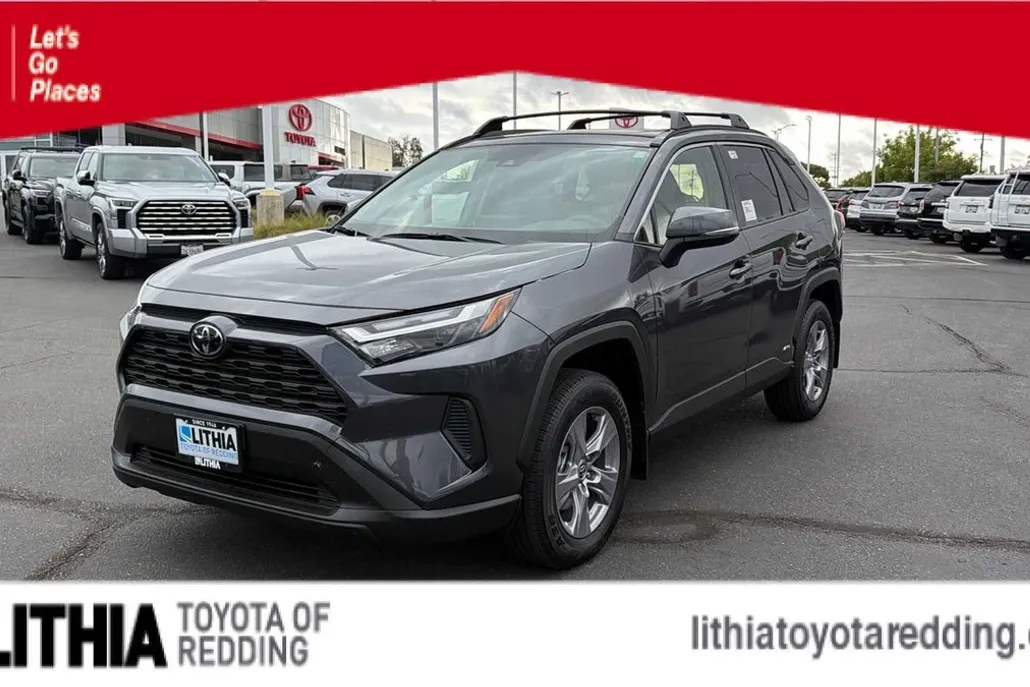 2025 Toyota RAV4 Hybrid XLE photo 1