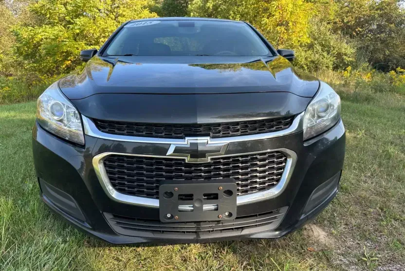 2015 Chevrolet Malibu 1LT photo 1
