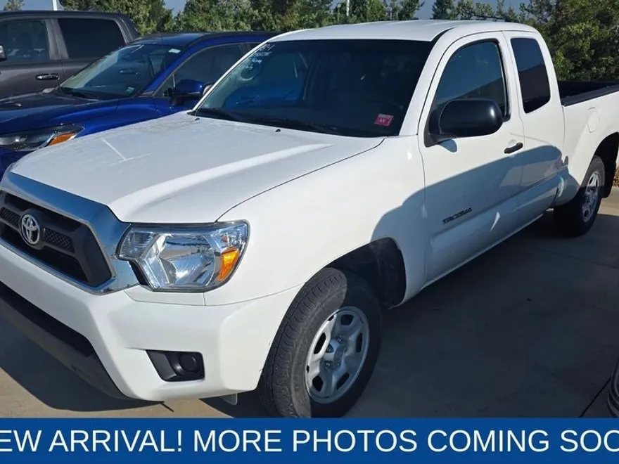2015 Toyota Tacoma Base photo 1