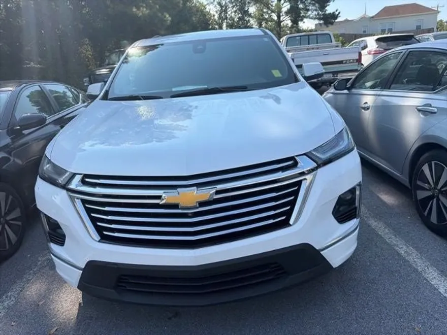 2023 Chevrolet Traverse Premier photo 1