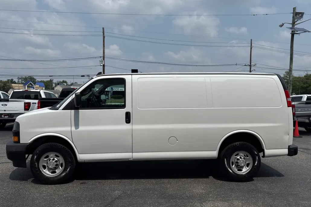 2020 Chevrolet Express 2500 Cargo Work Van photo 1