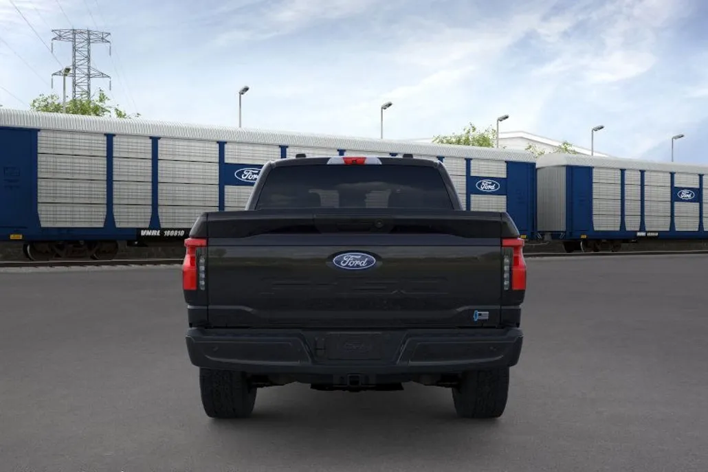 2025 Ford F-150 Lightning XLT photo 1