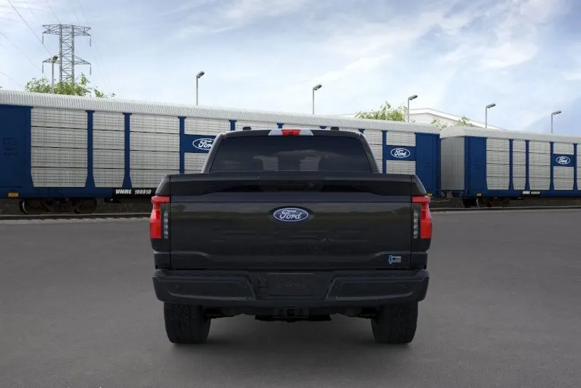 2025 Ford F-150 Lightning XLT photo 1