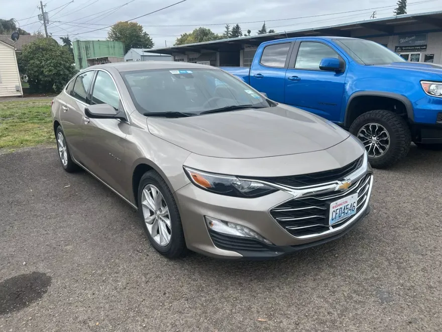 2023 Chevrolet Malibu 1LT photo 1