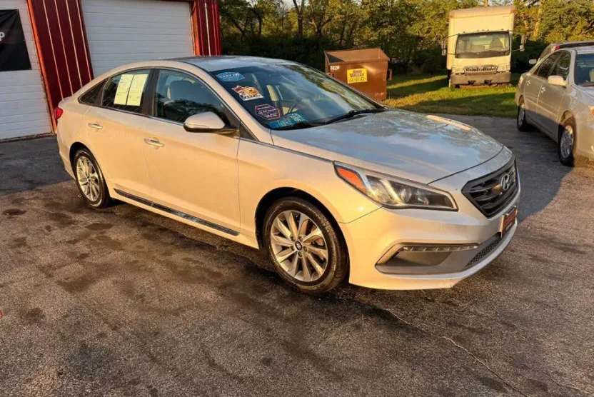 2015 Hyundai Sonata Sport photo 1