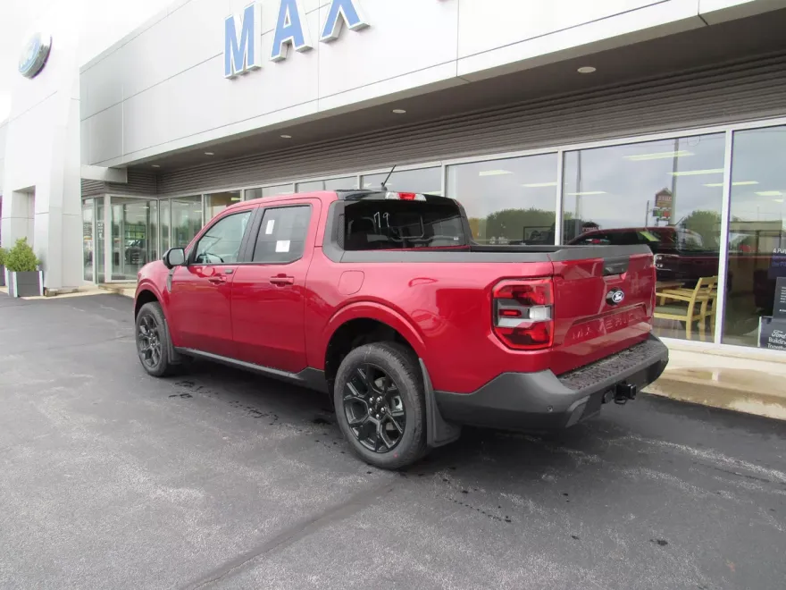 2025 Ford Maverick Lariat photo 1