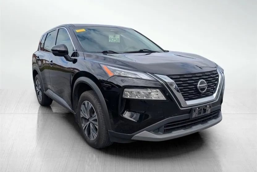 2021 Nissan Rogue SV photo 1