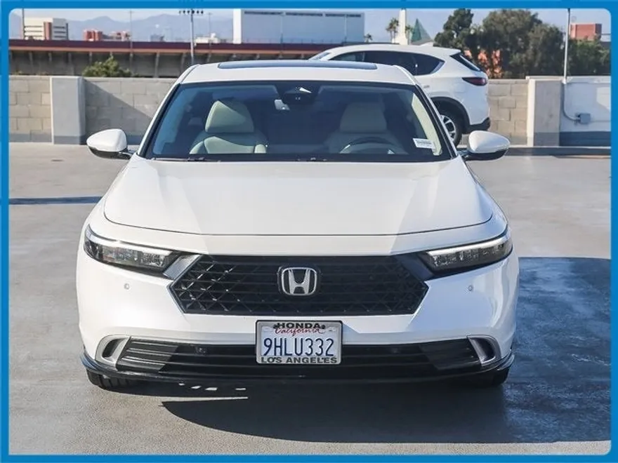 2023 Honda Accord Hybrid Touring photo 1