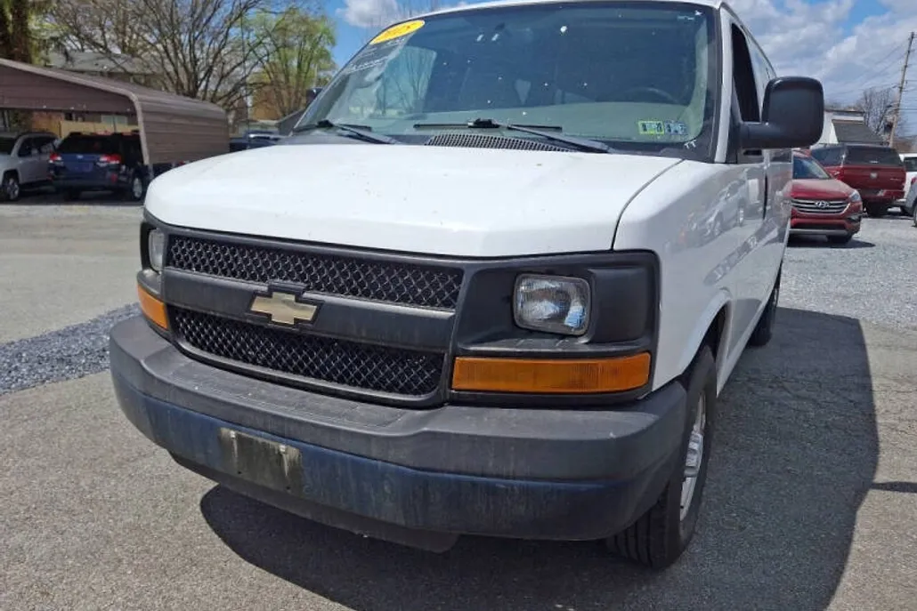 2015 Chevrolet Express LS 2500 photo 1