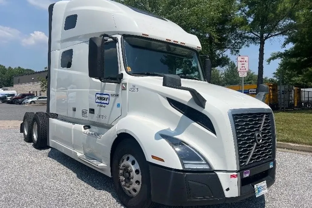 2022 Volvo Truck VNL photo 1