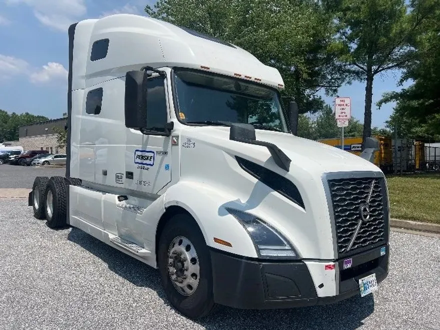 2022 Volvo Truck VNL photo 1