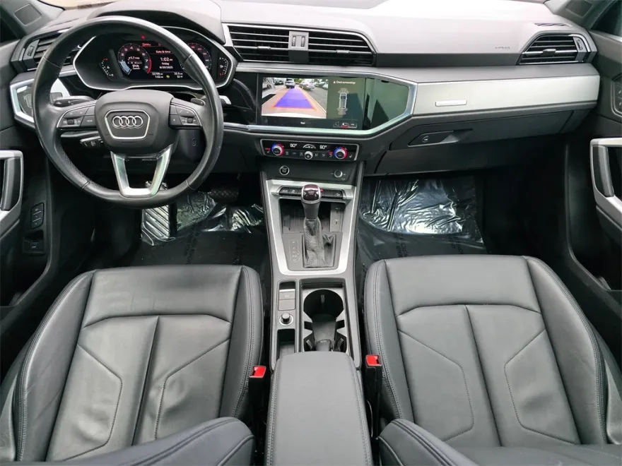 2024 Audi Q3 S line Premium photo 1