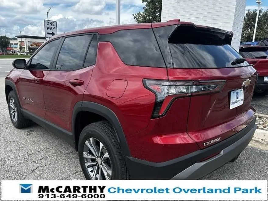 2026 Chevrolet Equinox LT photo 1