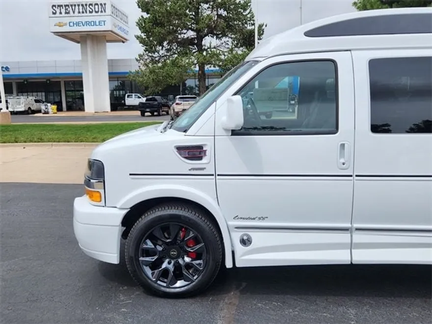 2025 Chevrolet Express Conversion Van 2500 photo 1