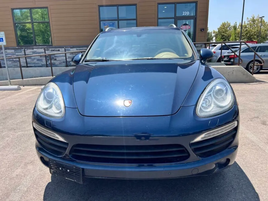 2011 Porsche Cayenne S photo 1