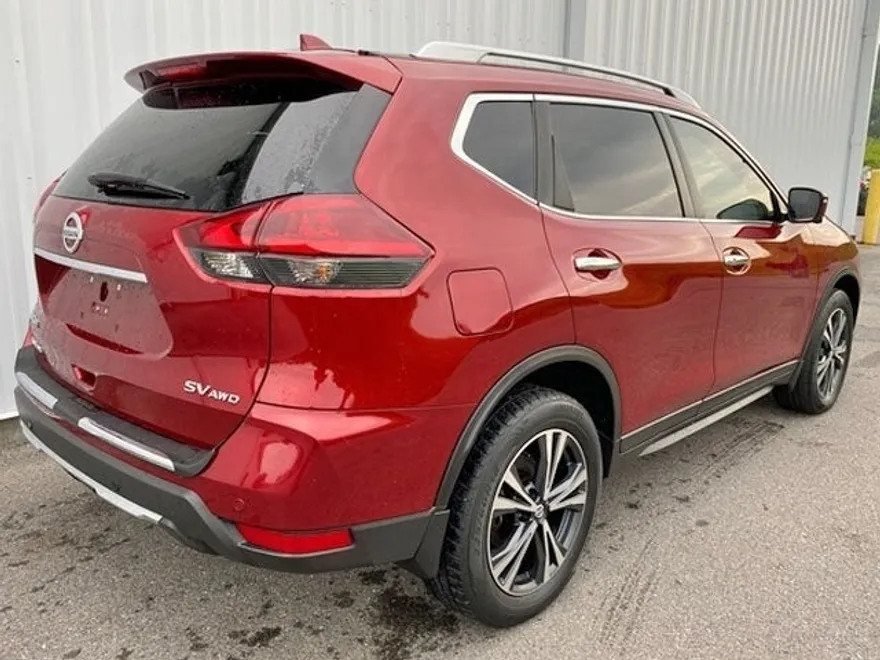 2020 Nissan Rogue SV photo 1