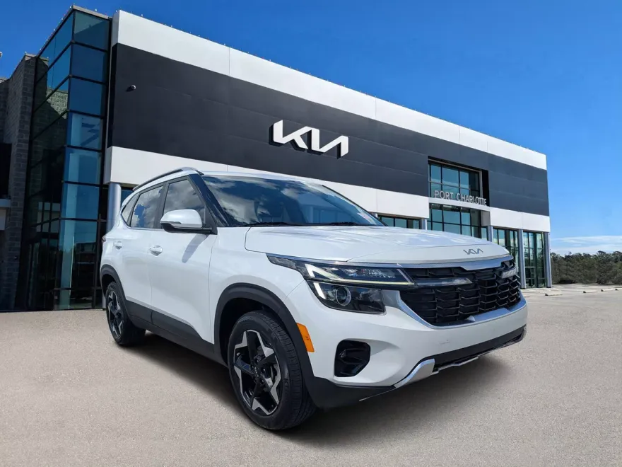 2024 Kia Seltos EX photo 1