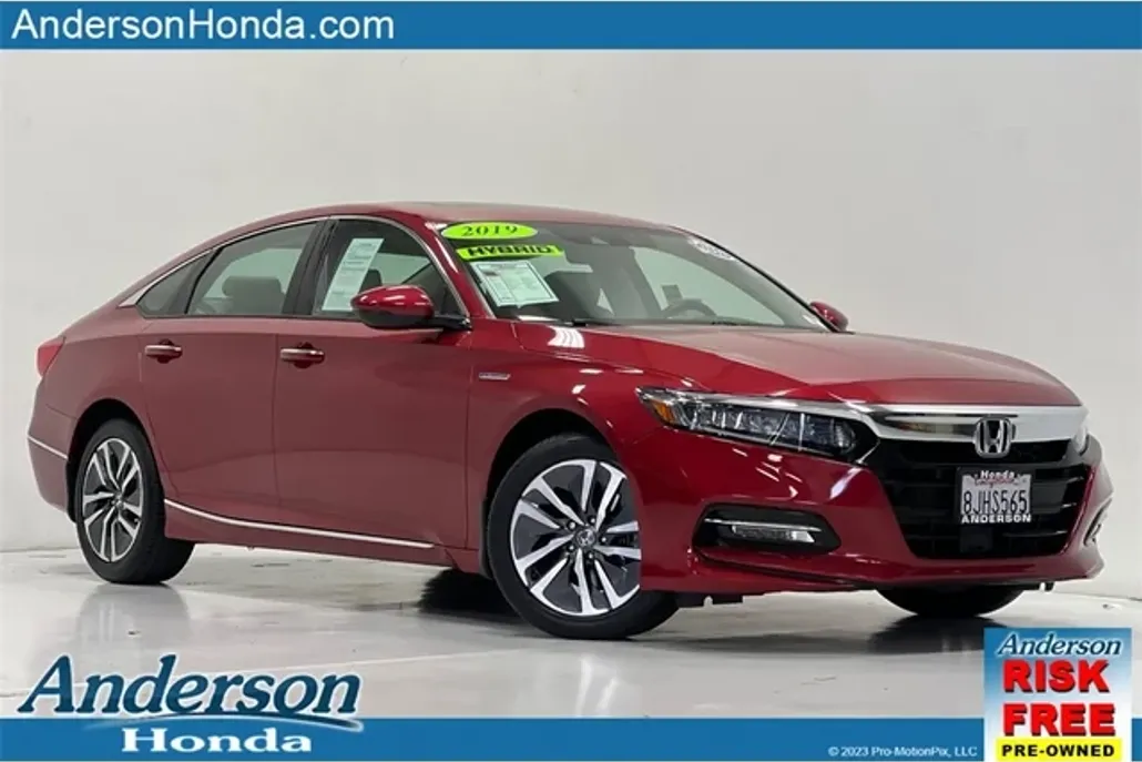 2019 Honda Accord Hybrid Touring photo 1
