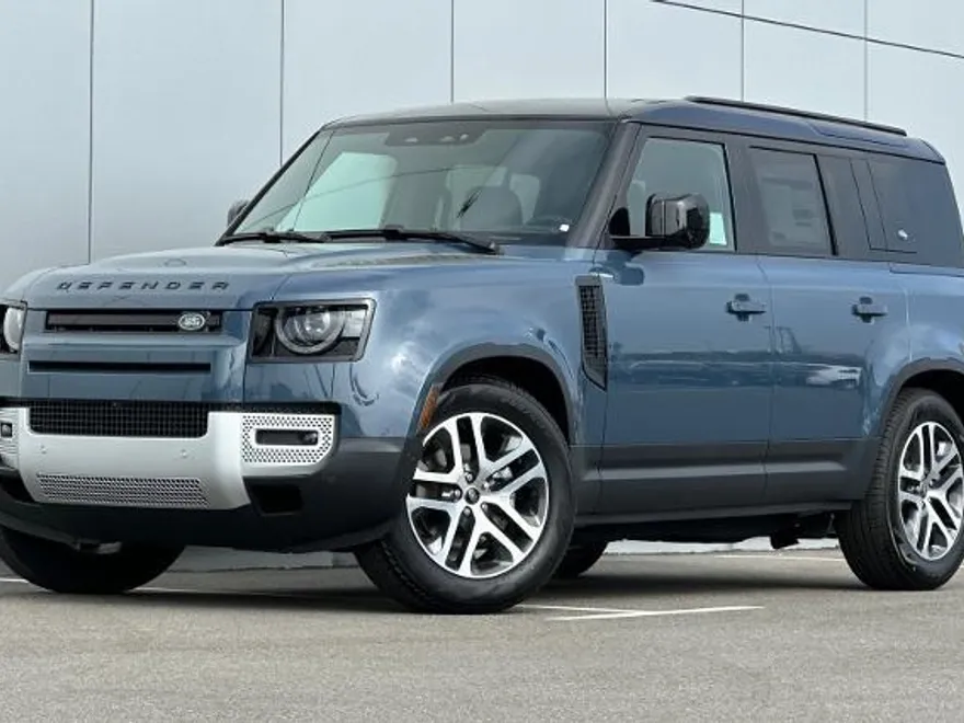 2024 Land Rover Defender 110 S photo 1