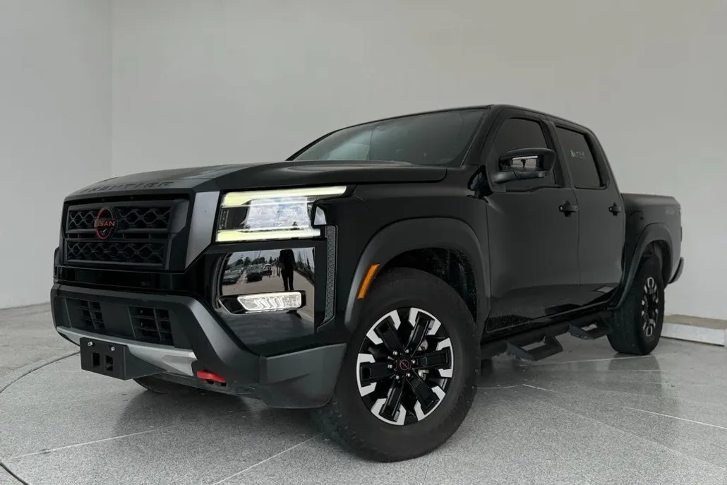 2023 Nissan Frontier PRO-X photo 1