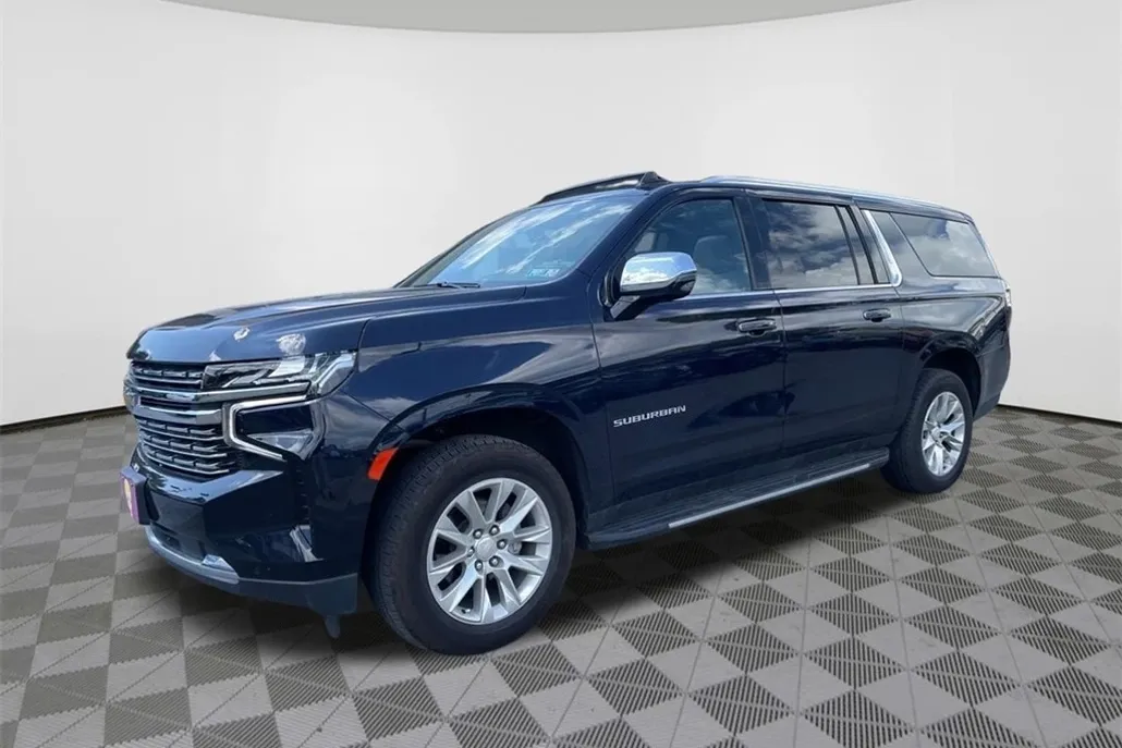 2024 Chevrolet Suburban Premier photo 1