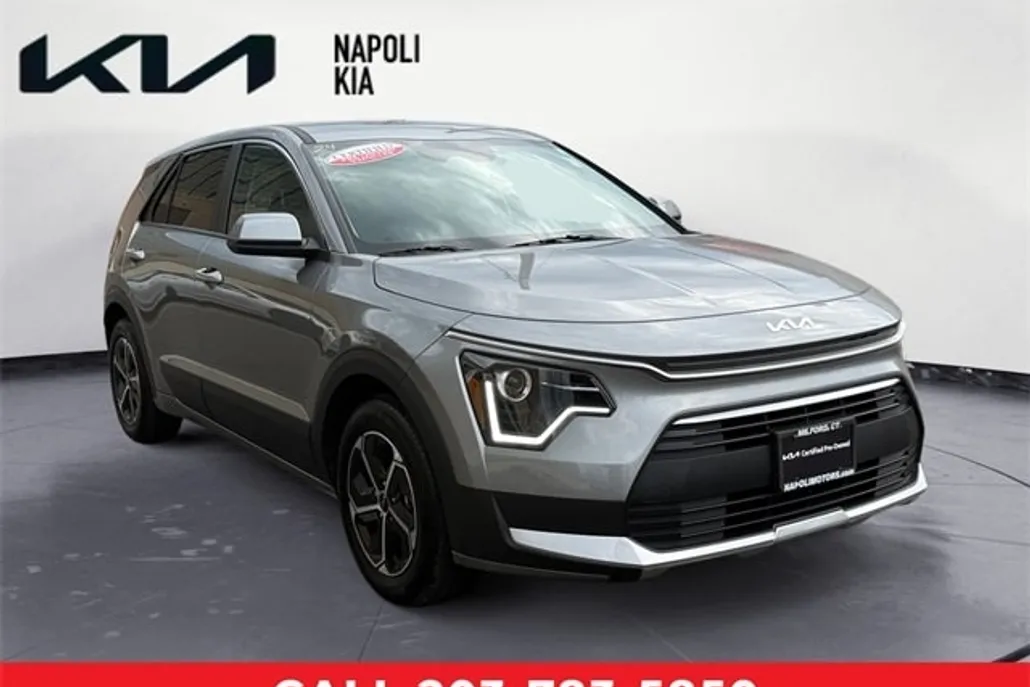 2024 Kia Niro LX photo 1