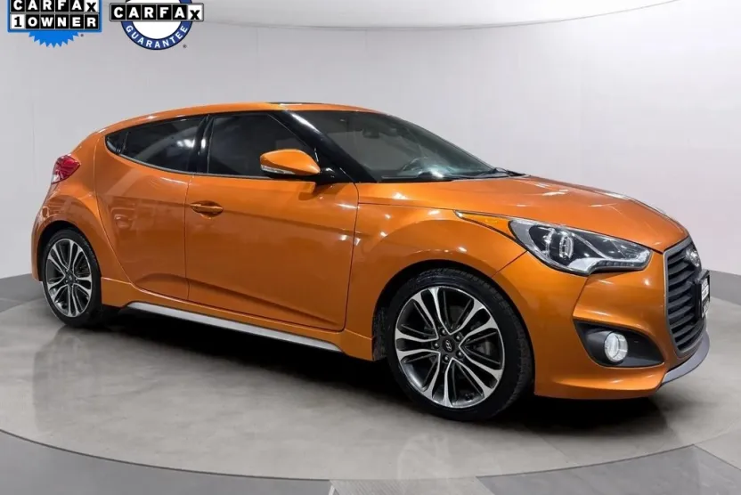 2016 Hyundai Veloster Turbo photo 1