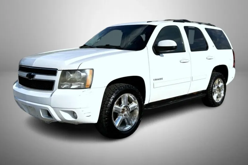 2011 Chevrolet Tahoe LT photo 1