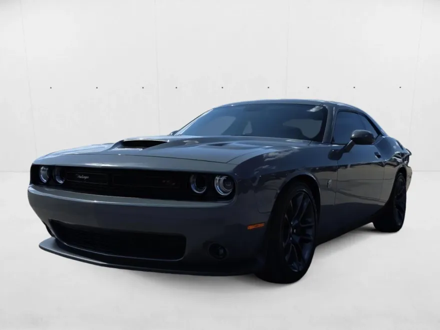 2023 Dodge Challenger R/T Scat Pack photo 1