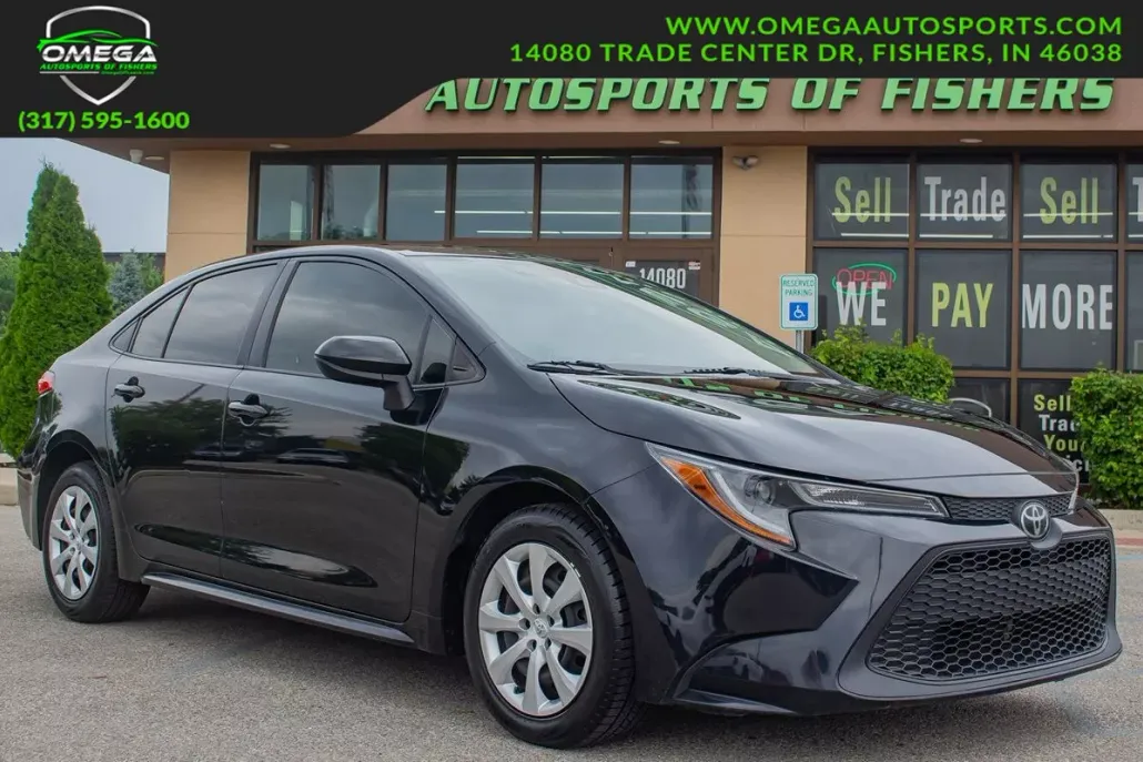 2020 Toyota Corolla LE photo 1