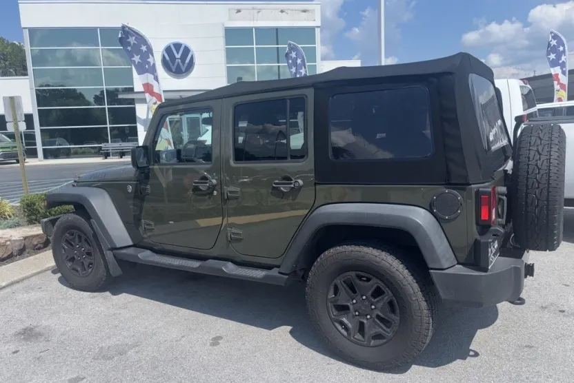 2015 Jeep Wrangler Unlimited Sport Willys photo 1