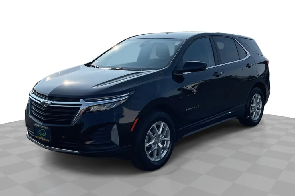 2023 Chevrolet Equinox LT photo 1