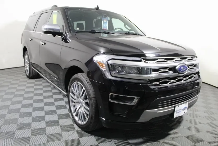 2024 Ford Expedition MAX Platinum photo 1