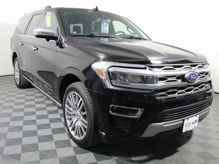 2024 Ford Expedition MAX Platinum photo 1