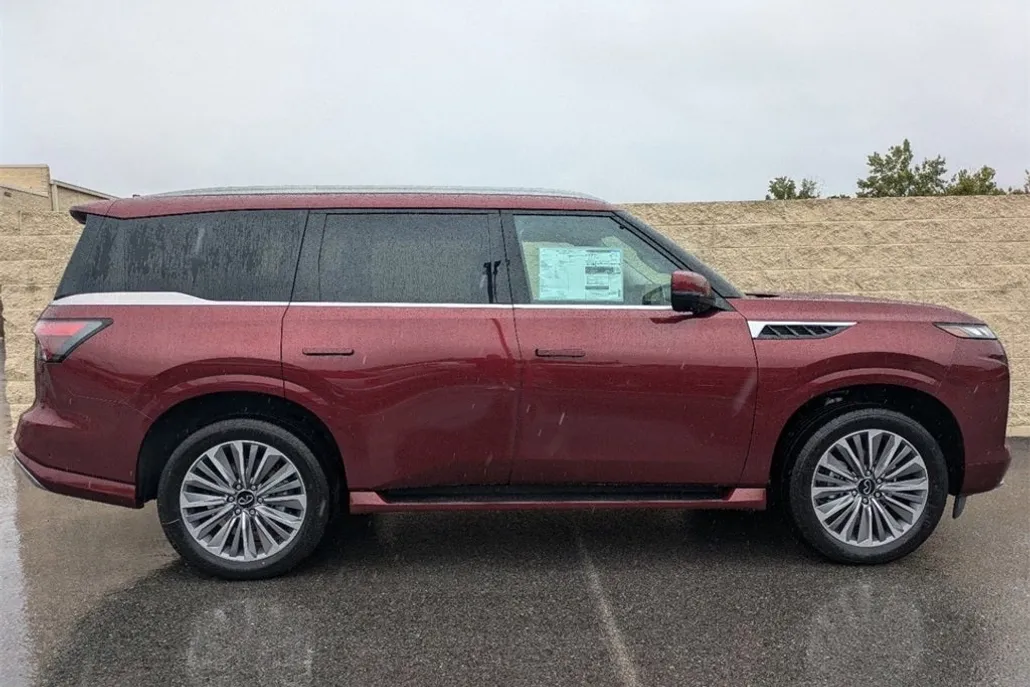 2025 Infiniti QX80 Sensory photo 1
