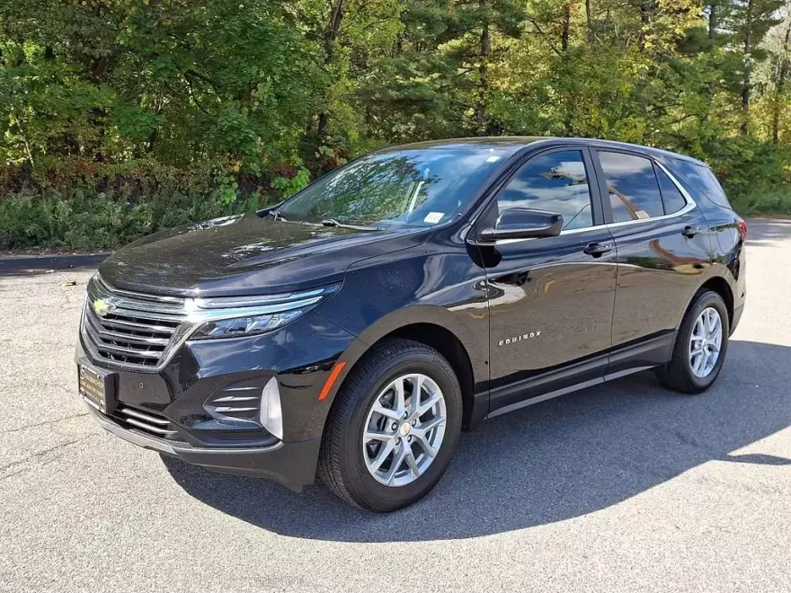 2022 Chevrolet Equinox LT photo 1