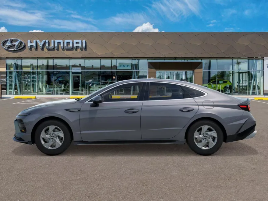 2026 Hyundai Sonata SE photo 1