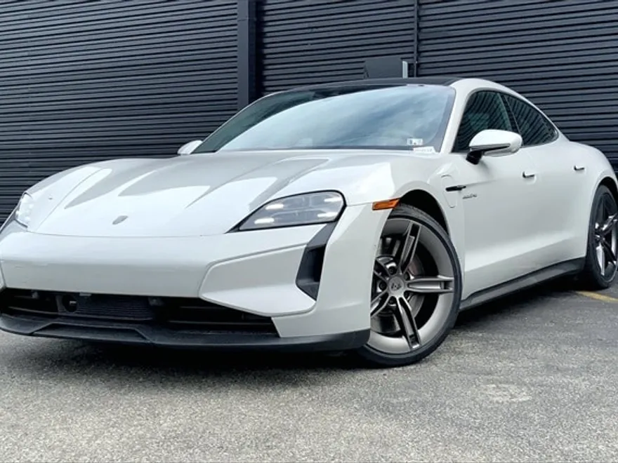 2025 Porsche Taycan Turbo photo 1