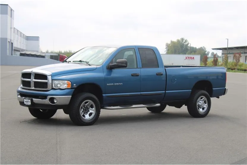 2004 Dodge Ram SLT photo 1