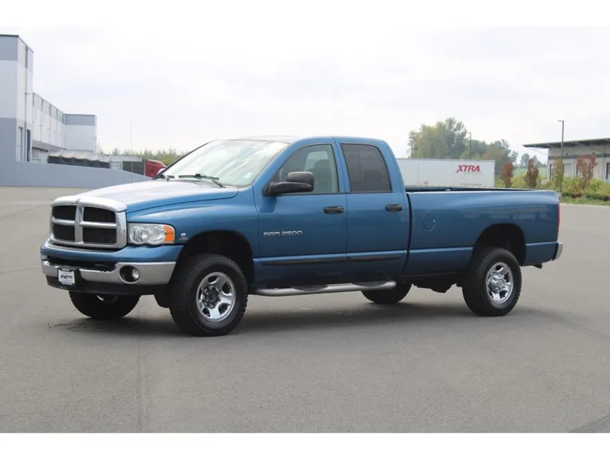 2004 Dodge Ram SLT photo 1